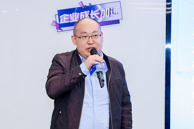 企业AI应用从“技术创新”到“深度落地”pg电子模拟器试玩英特尔携手戴尔助力中小(图6)