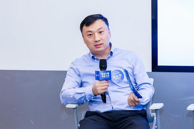 企业AI应用从“技术创新”到“深度落地”pg电子模拟器试玩英特尔携手戴尔助力中小(图2)